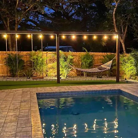 Villa The Wisteria Oasis With Heated Pool And Hot Tub